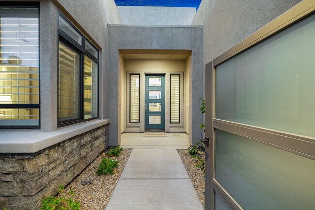 Building Photo - 74425 Zeppelin Dr