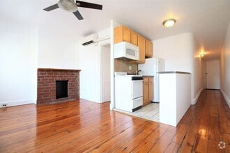 Building Photo - Charming 1 BR w/ Great Natural Light!*Avai...