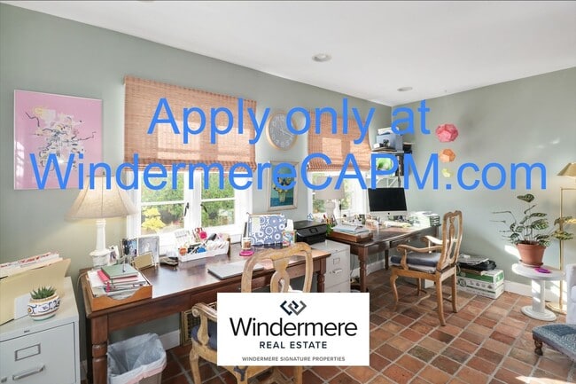 Building Photo - Stunning 5 Bed/3 Bath Home in Highly Desirable Fab Forties of East Sacramento!