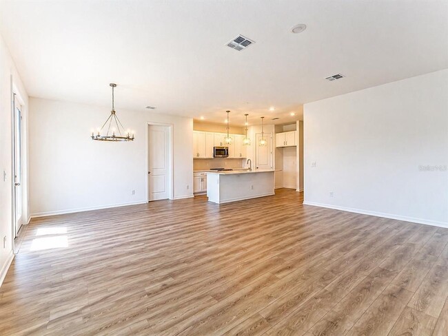 Building Photo - 5712 Haystack Dr