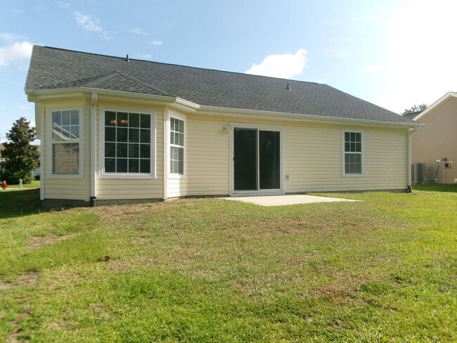 Building Photo - RENT SPECIAL! 3 bedroom home in Walker Woods