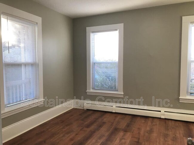 Building Photo - 185 Lincoln St