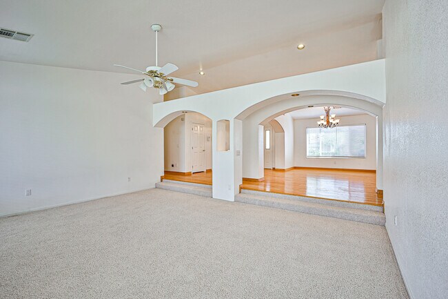 Building Photo - 6025 Egan Crest Dr