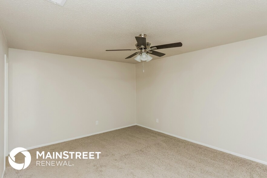 Building Photo - 1405 Fernwood Dr
