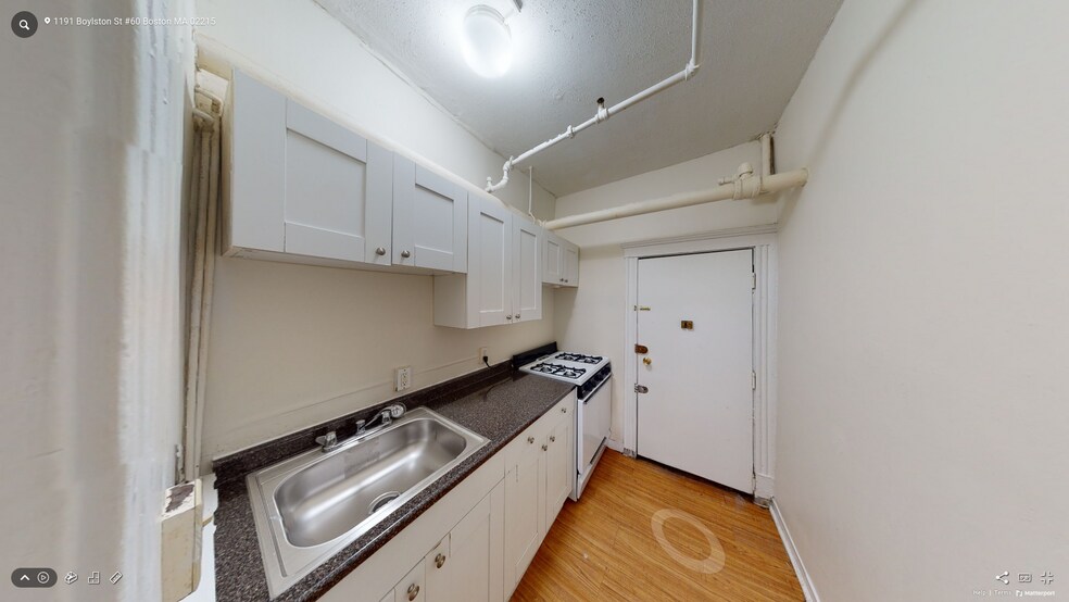 Building Photo - 1111 Boylston St
