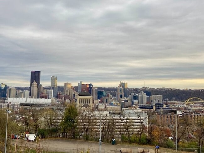 Building Photo - 1614 Myler St