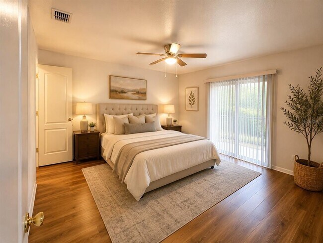 Building Photo - 615 Villa Ct