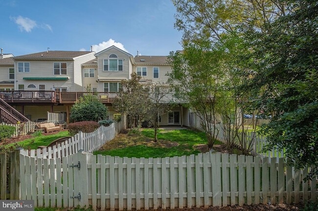 Building Photo - 21369 Sawyer Square