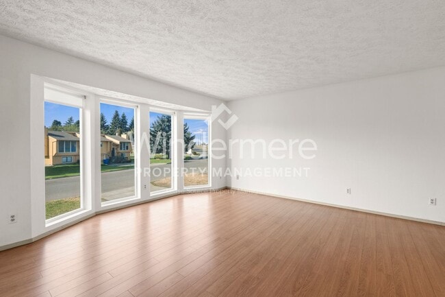 Building Photo - 4-Bedroom 2 Full Bath Home In The Valley -...