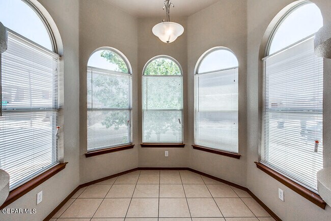 Building Photo - 5337 Manuel Puentes Ct