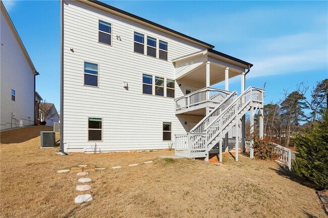 Building Photo - 156 Round Pond Dr