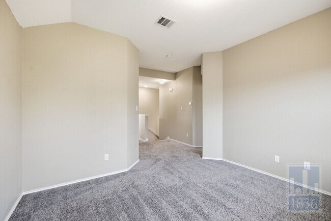 Building Photo - 108 Wind Flower Ln