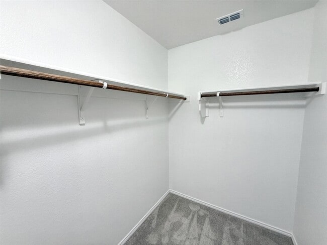 Building Photo - 825 Ozark Path