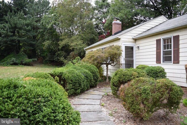 Building Photo - 4500 Franconia Rd