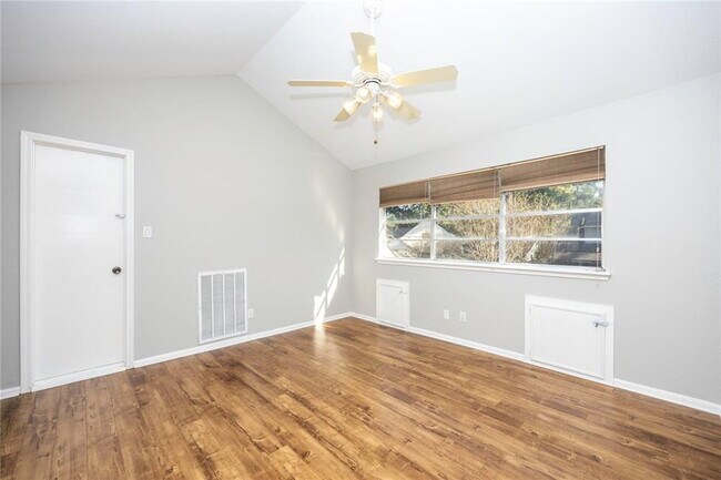 Building Photo - 8323 Forest Ridge Rd