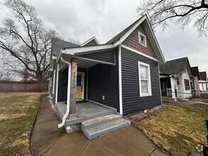 Building Photo - 1713 S Delaware St