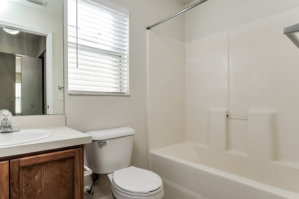 Building Photo - 11019 Golden Silence Dr