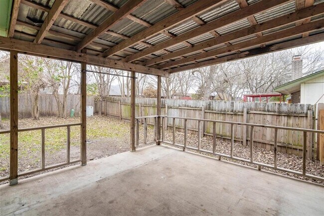 Building Photo - 4700 Franklin Park Dr
