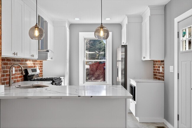 Building Photo - 854 John F. Kennedy Blvd