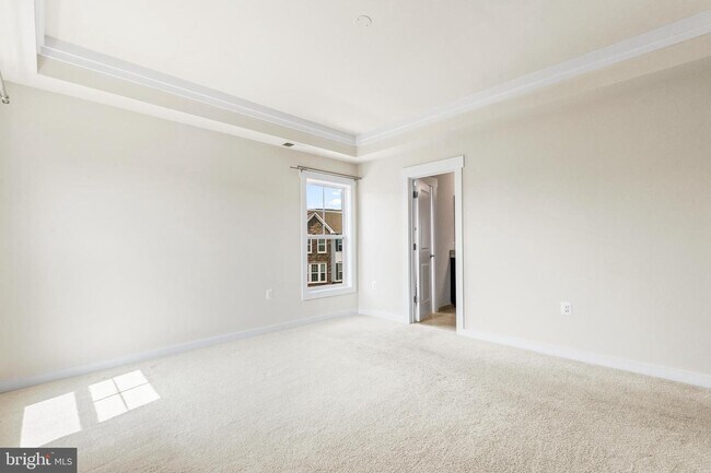 Building Photo - 42394 Pale Iris Terrace