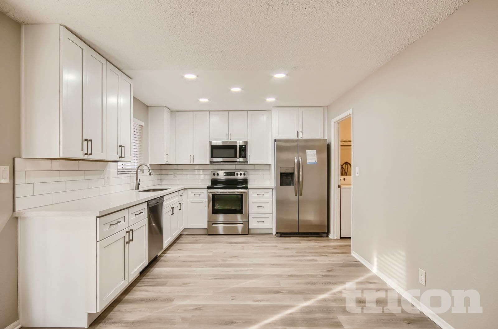 Building Photo - 452 S Johnson