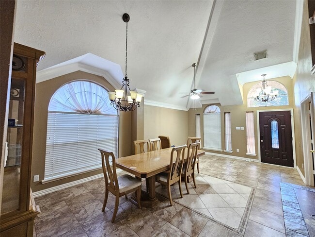 Building Photo - 8807 Vista Springs Dr