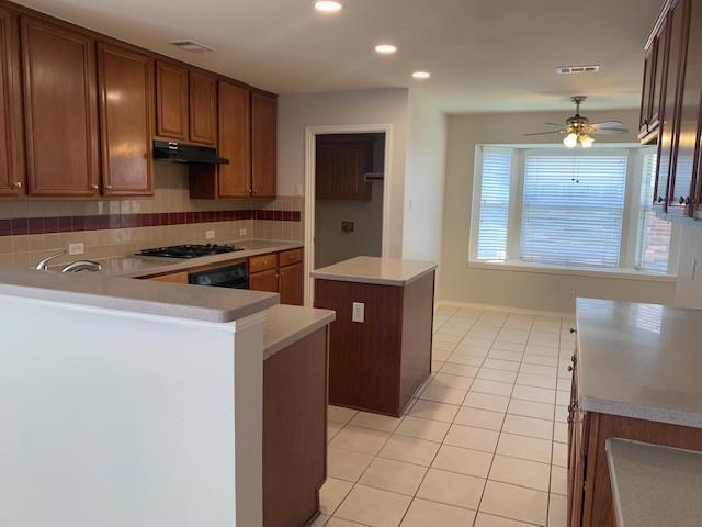 Building Photo - 2420 Cimmaron Dr