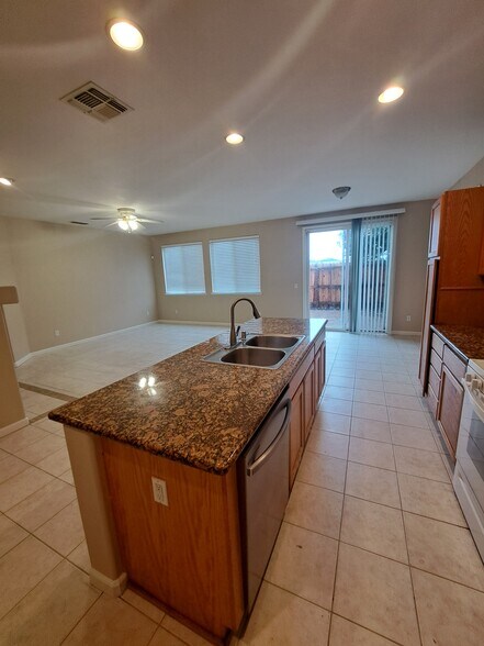 Building Photo - 5300 Janero Way