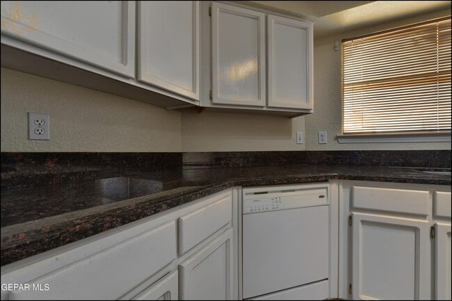 Building Photo - 11109 Loma Grande Dr