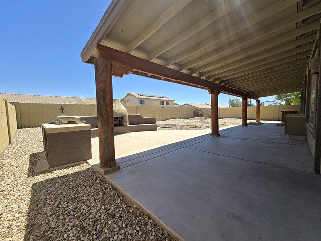 Building Photo - 15649 W Supai Dr