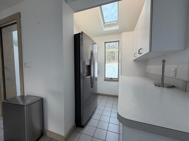 Building Photo - 12 Community Way