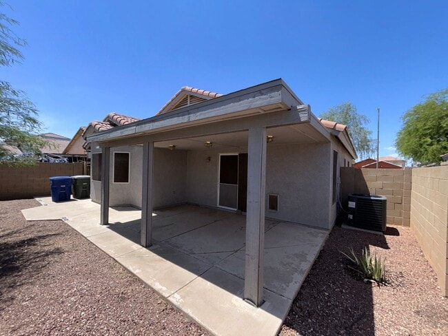 Building Photo - 12521 W Myer Ln