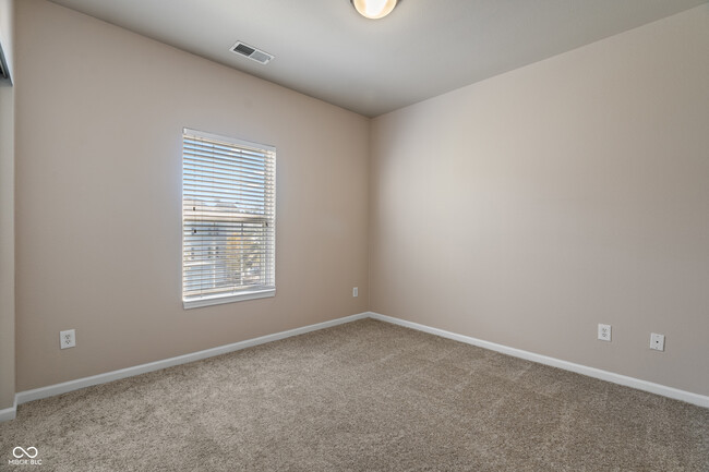 Building Photo - 12863 Tradd St