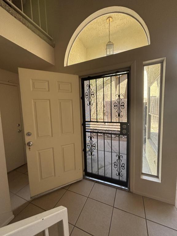 Building Photo - 3556 W Avenida Del Mar
