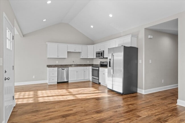 Building Photo - Pristine 3 Bed 2 Bath Home in Dalton