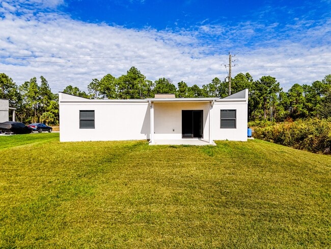 Building Photo - 679 Windermere Dr