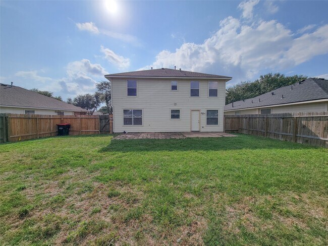 Building Photo - 19718 Byron Meadows Dr