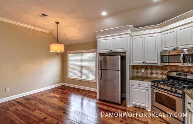 Building Photo - 117 Millhouse Drive