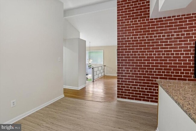 Building Photo - 901 Kenbrook Dr