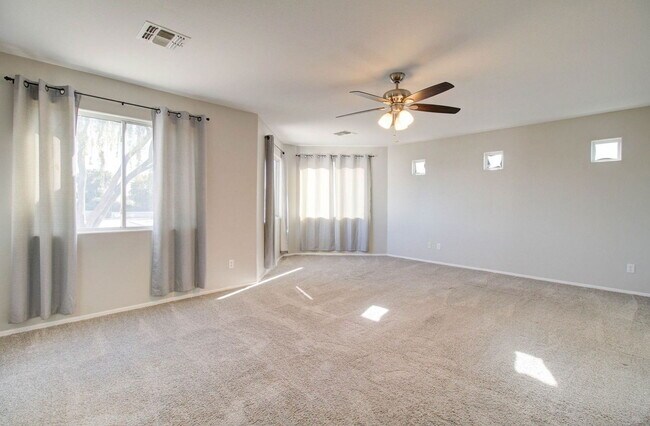 Building Photo - 5945 N 73rd Dr