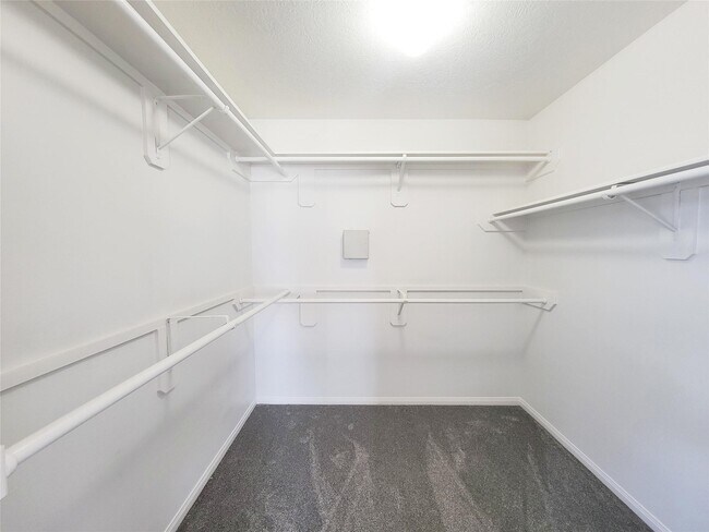 Building Photo - 20839 Beech Tree Dr