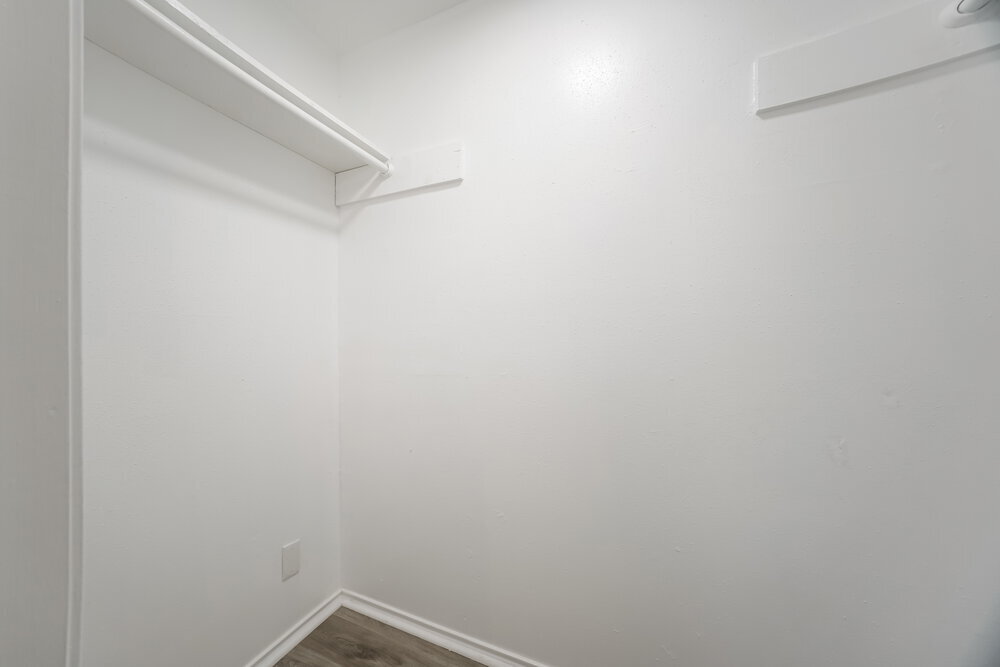 Building Photo - 4017 Hunnington Dr