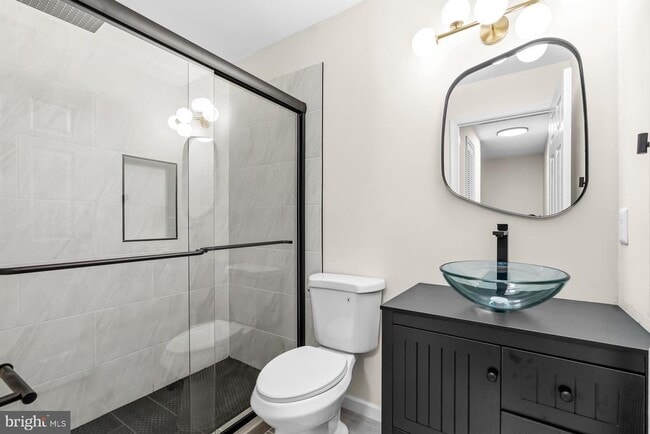 Building Photo - 13920 Baton Rouge Ct