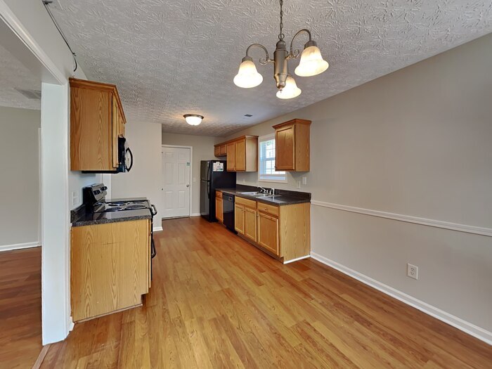 Building Photo - 5731 Bridgeport Ct