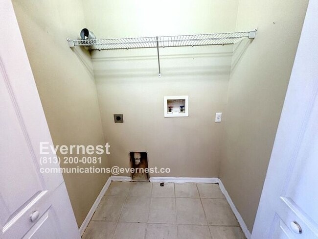 Building Photo - 12623 Kings Crossing Dr