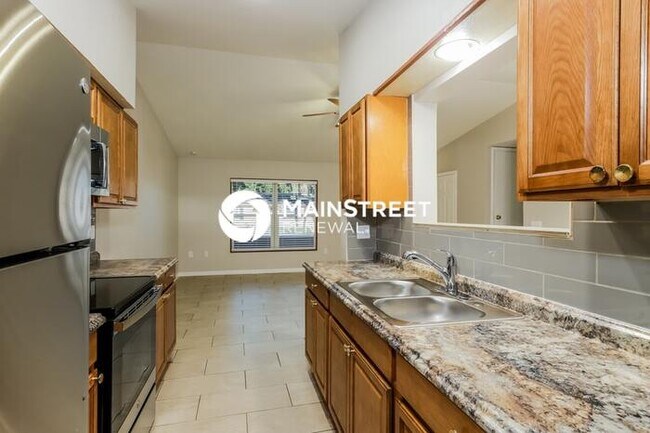 Building Photo - 3 Bedroom Pet-Friendly Home in Bartow, FL with Main Street Renewal