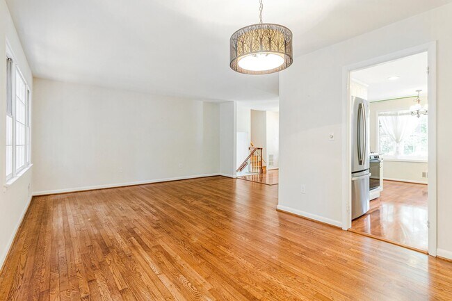 Building Photo - 4601 Wood Dr