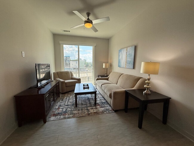 Primary Photo - 1273 Williams St NW