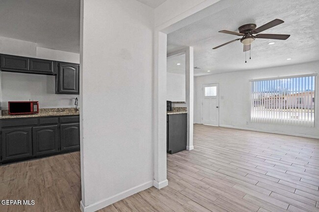 Building Photo - 5021 Tetons Dr