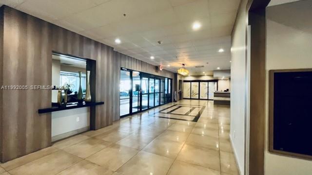 Building Photo - 3731 N Country Club Dr